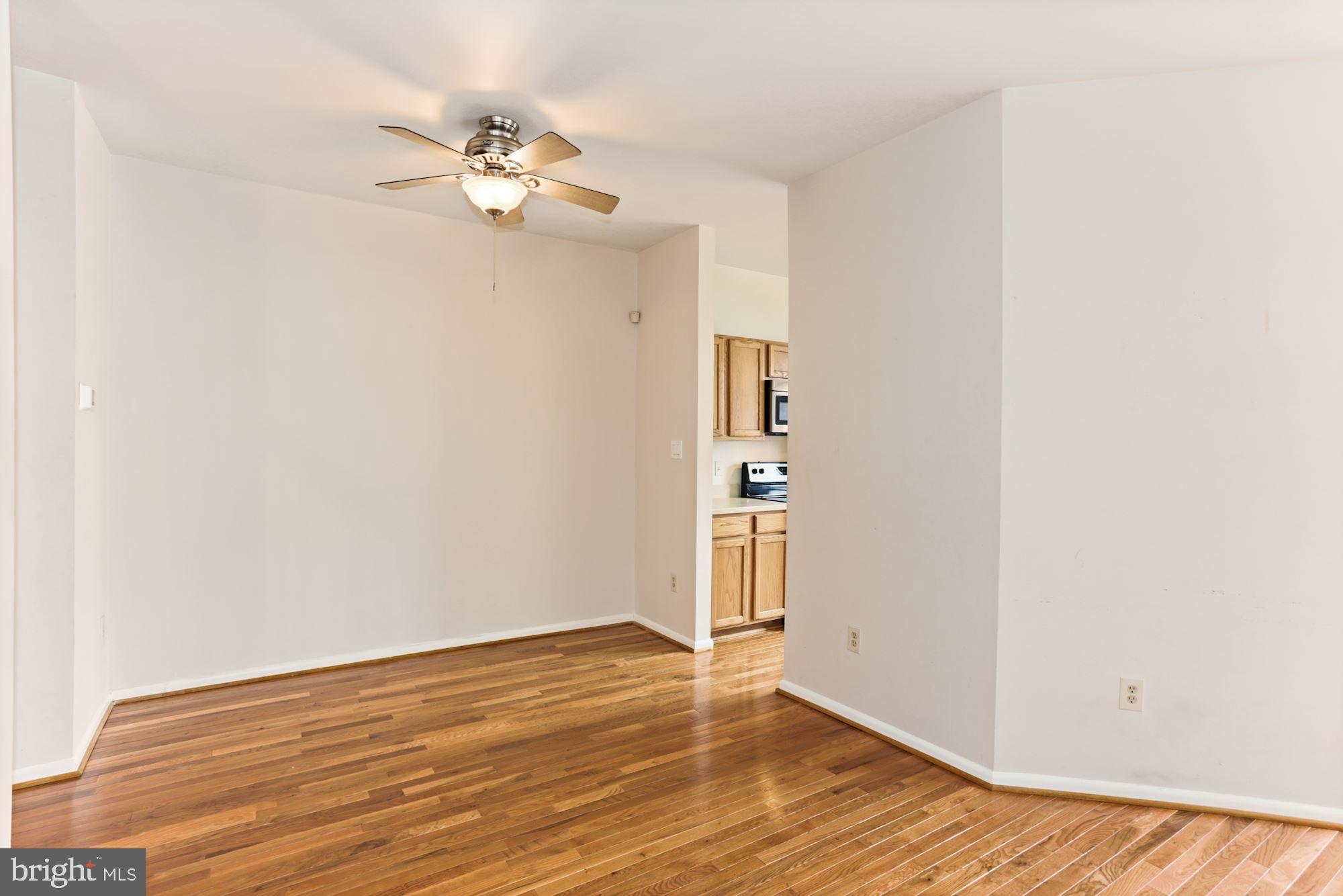 ASHBURN VILLAGE - Residential