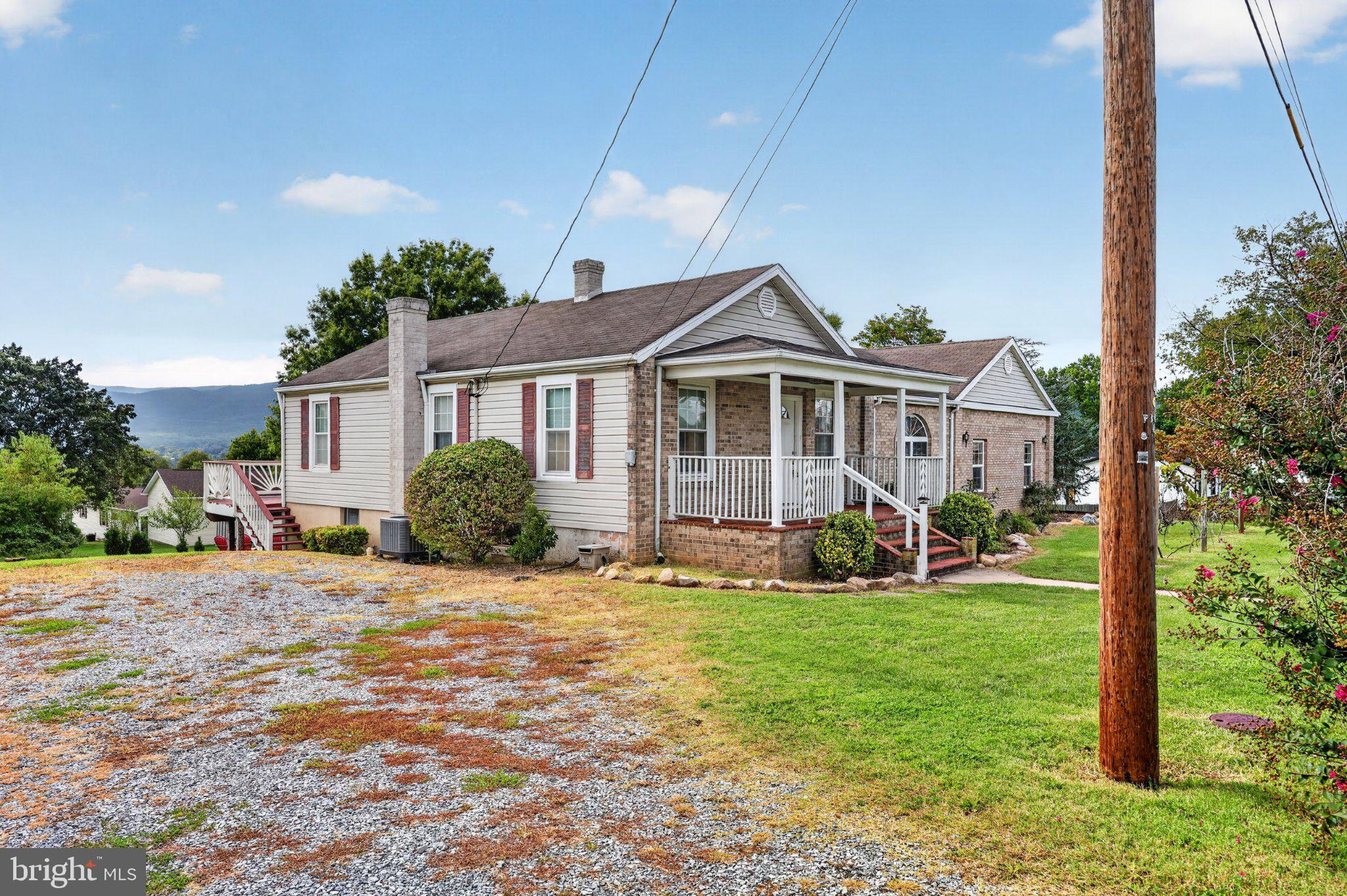 703 10TH STREET