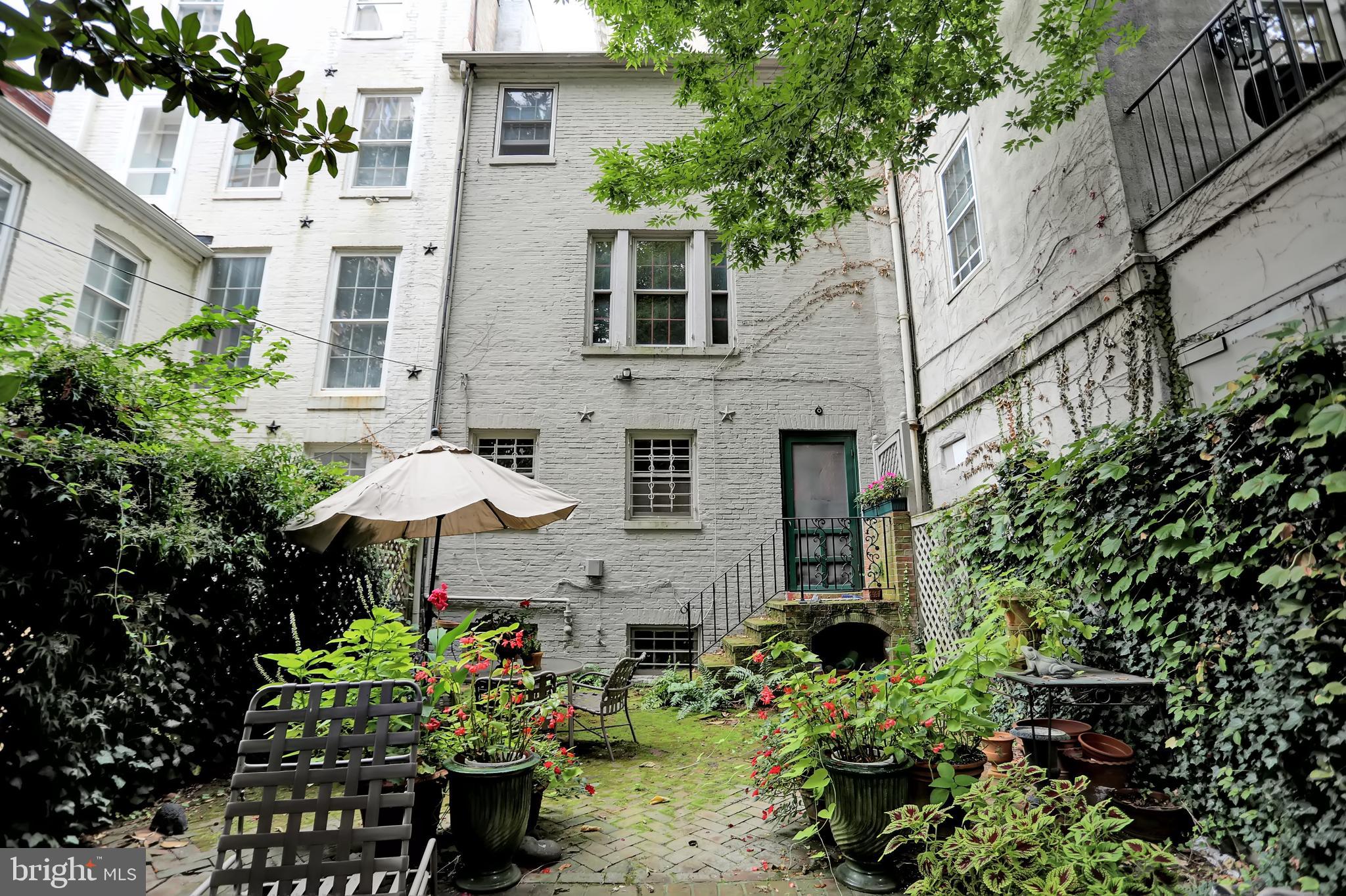 MOUNT VERNON PLACE HISTORIC DISTRICT - Residential