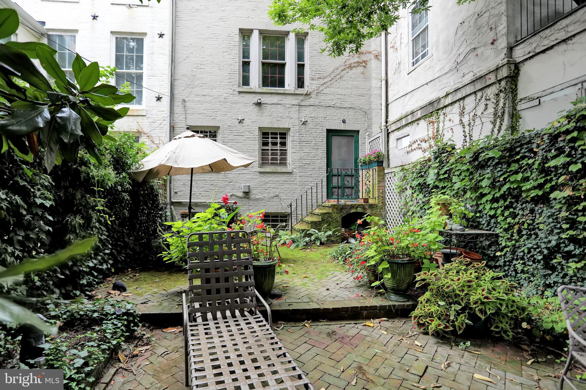 MOUNT VERNON PLACE HISTORIC DISTRICT - Residential