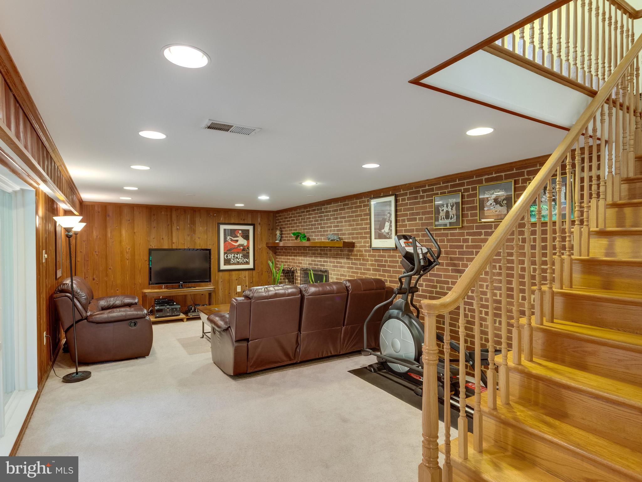 DOWDEN TERRACE - Residential