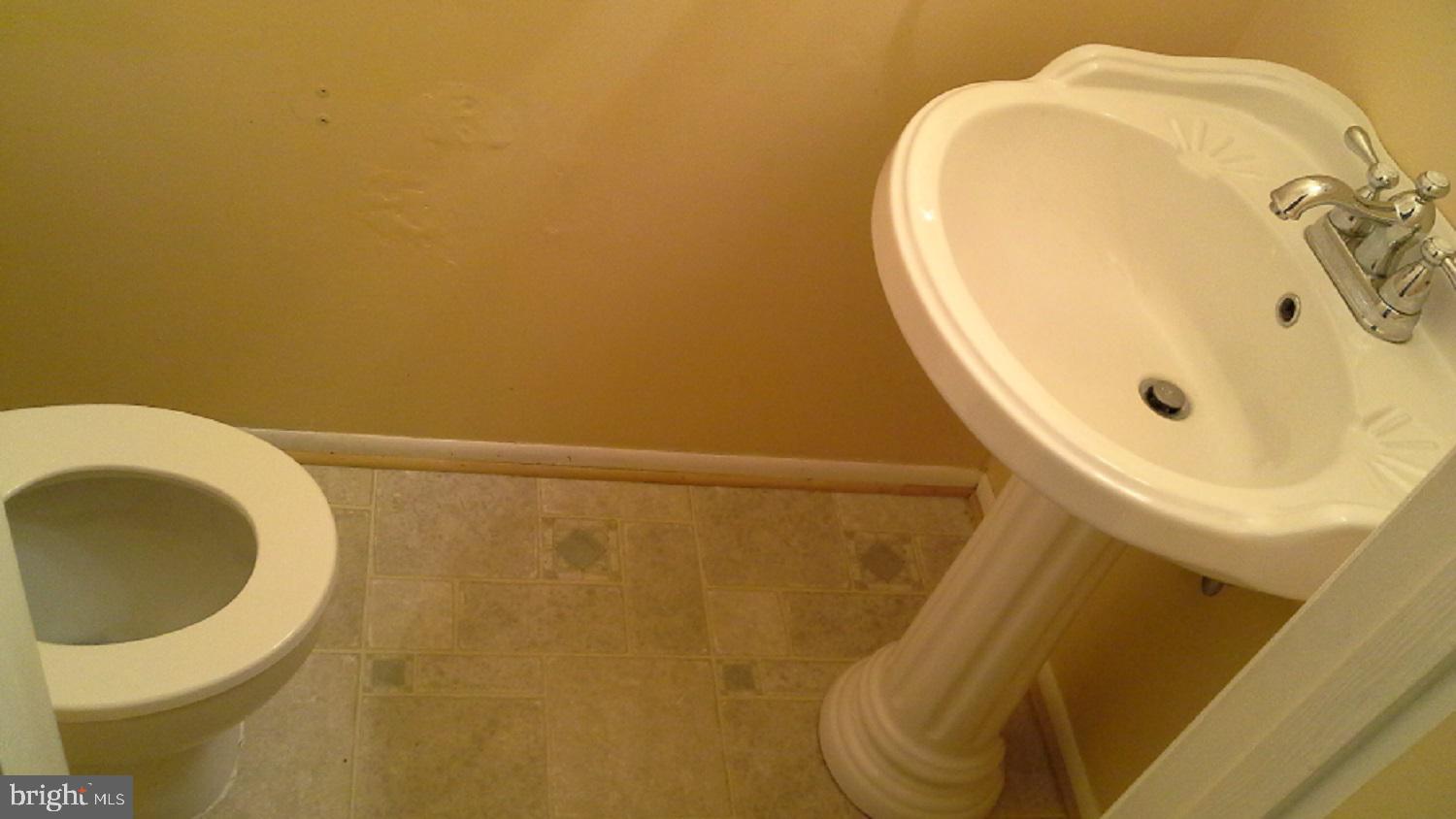 PLEASANT FIELDS - Residential Lease