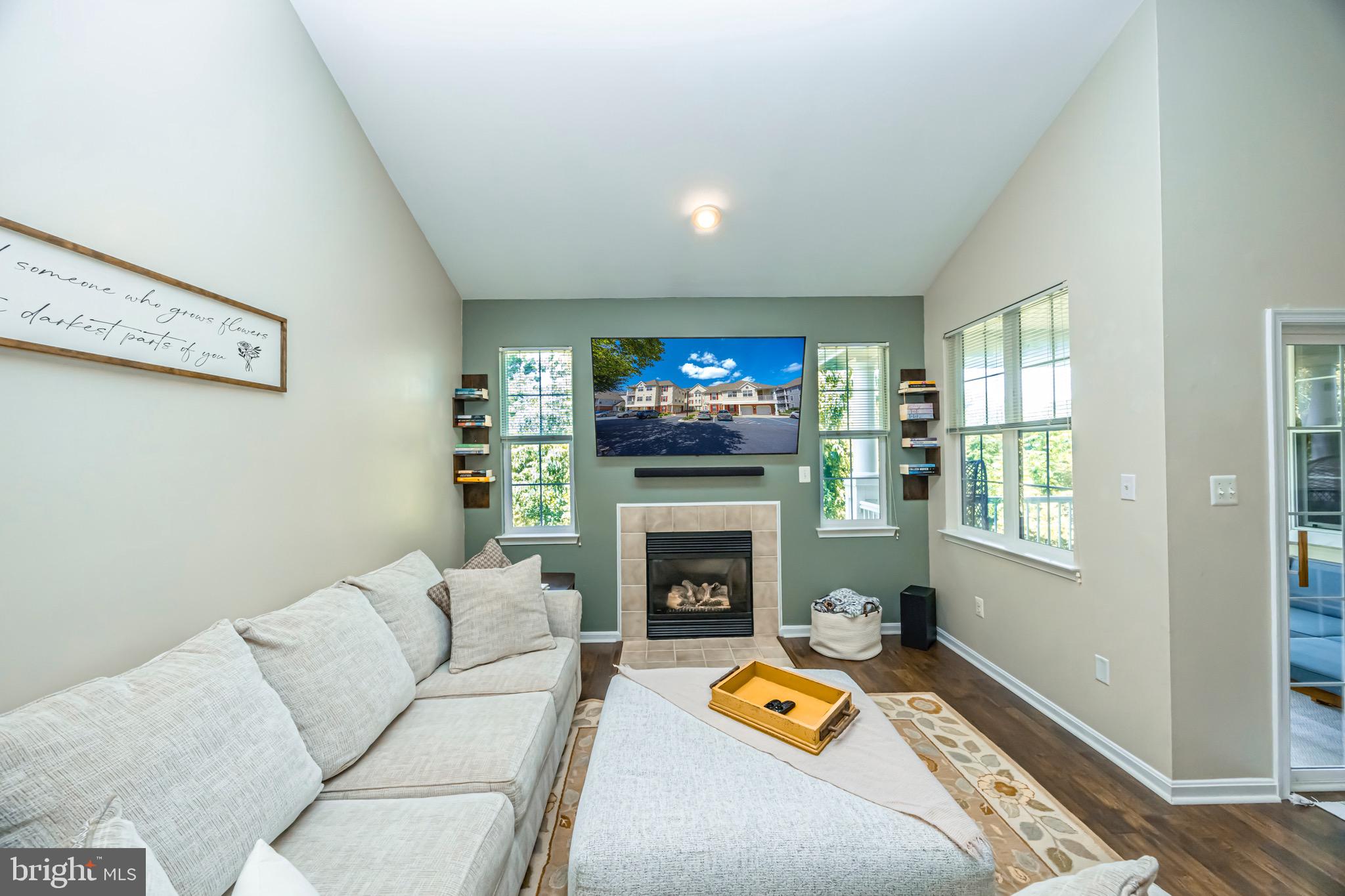 HOLLINGTON - Residential