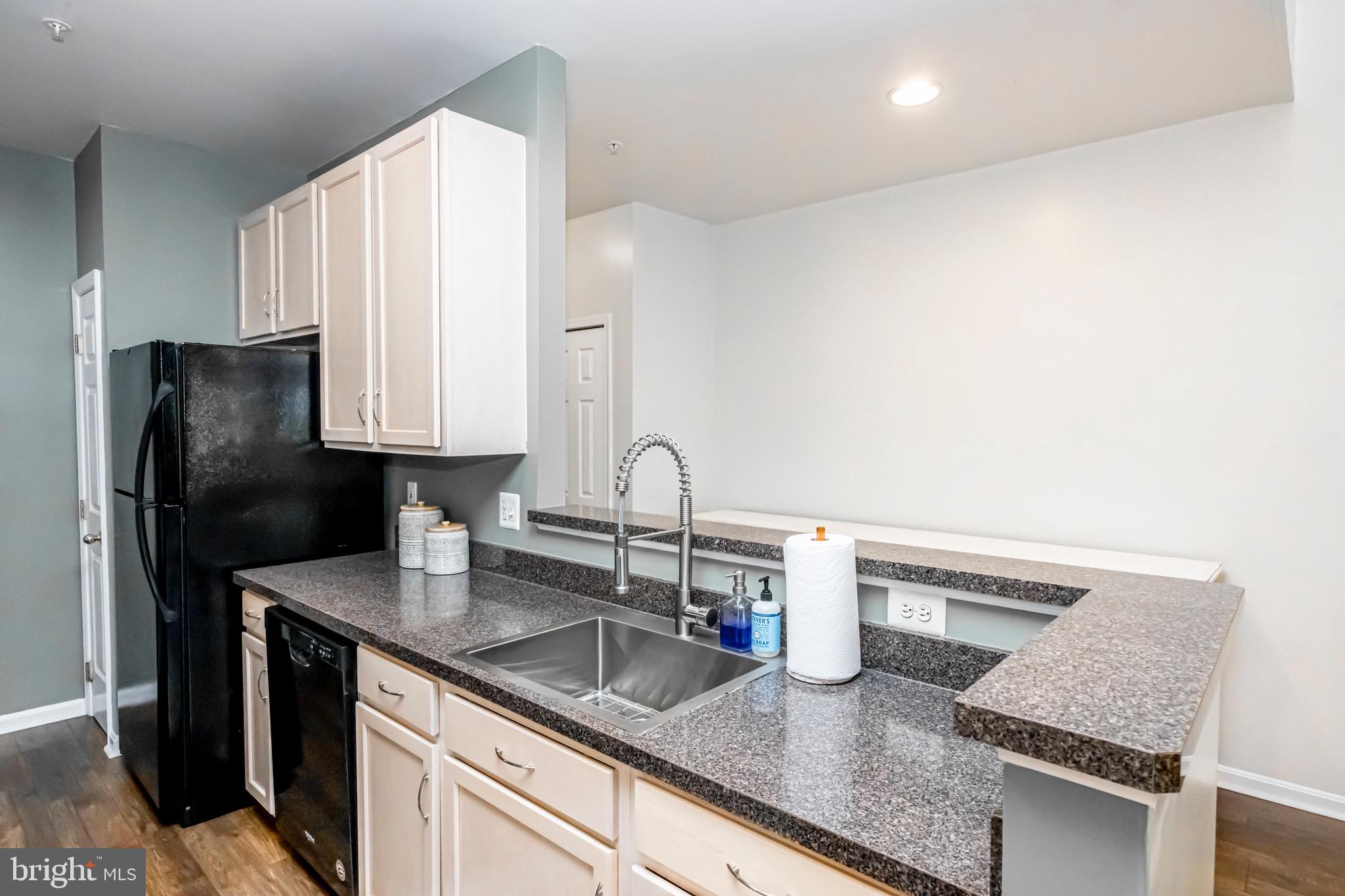 HOLLINGTON - Residential