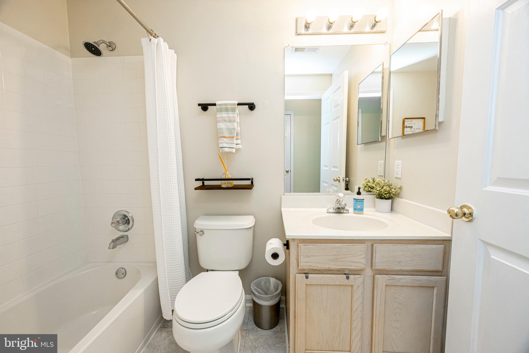 HOLLINGTON - Residential