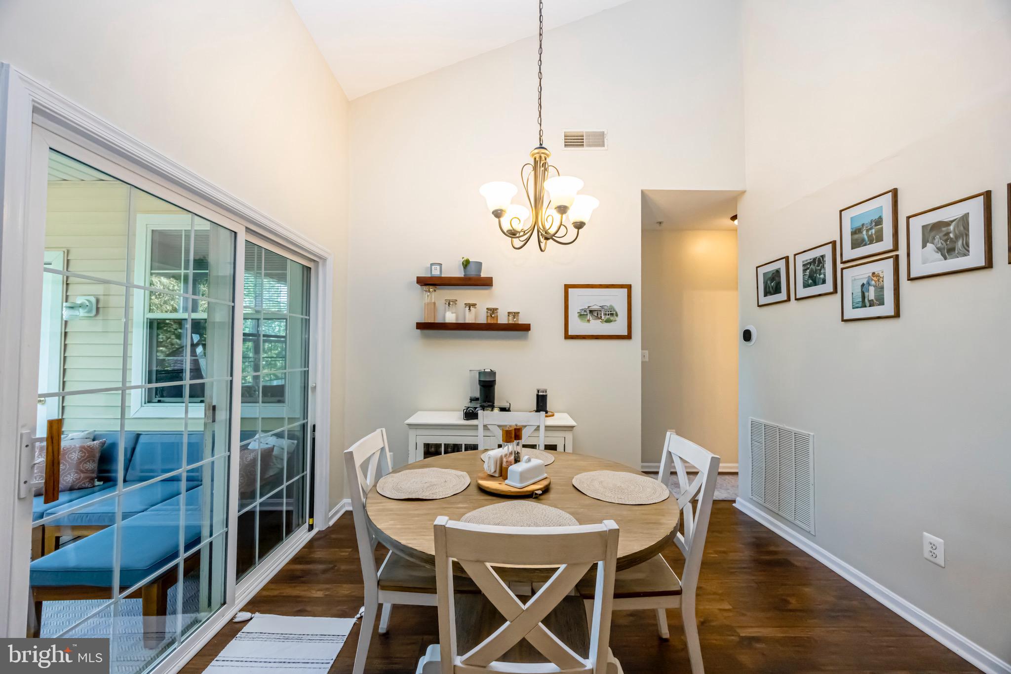 HOLLINGTON - Residential