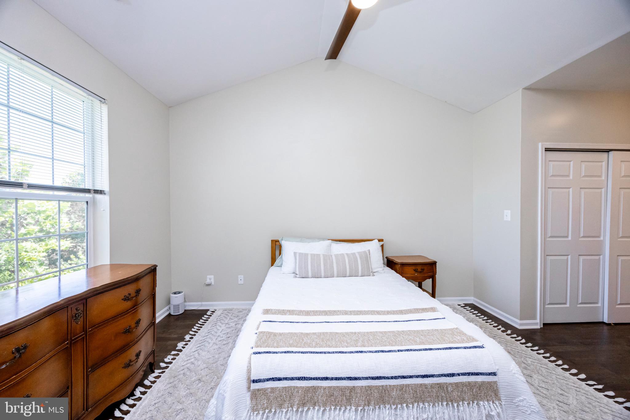 HOLLINGTON - Residential