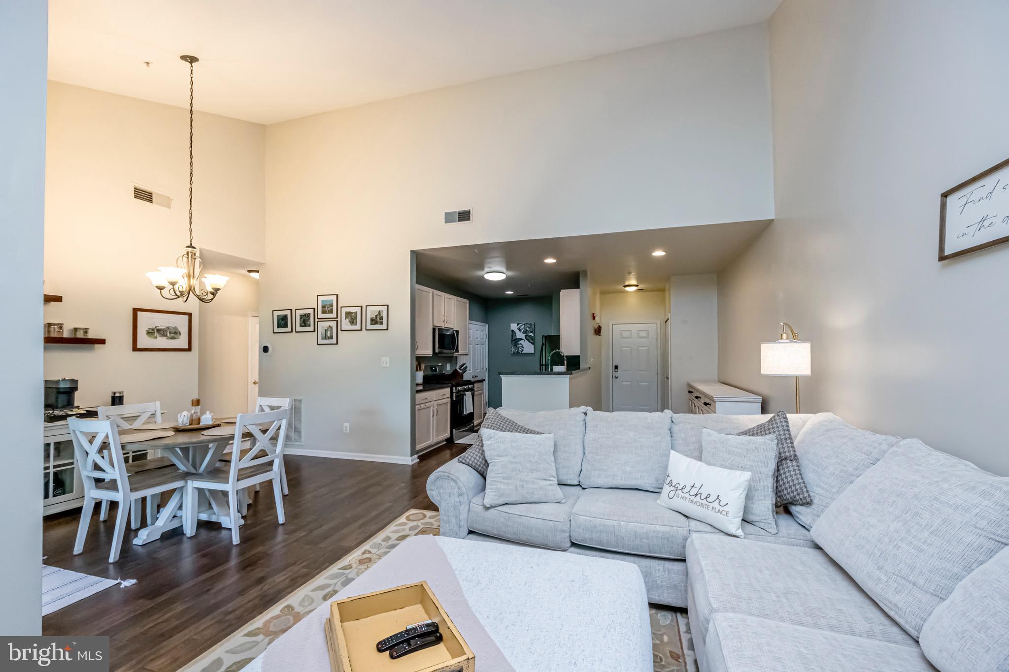 HOLLINGTON - Residential