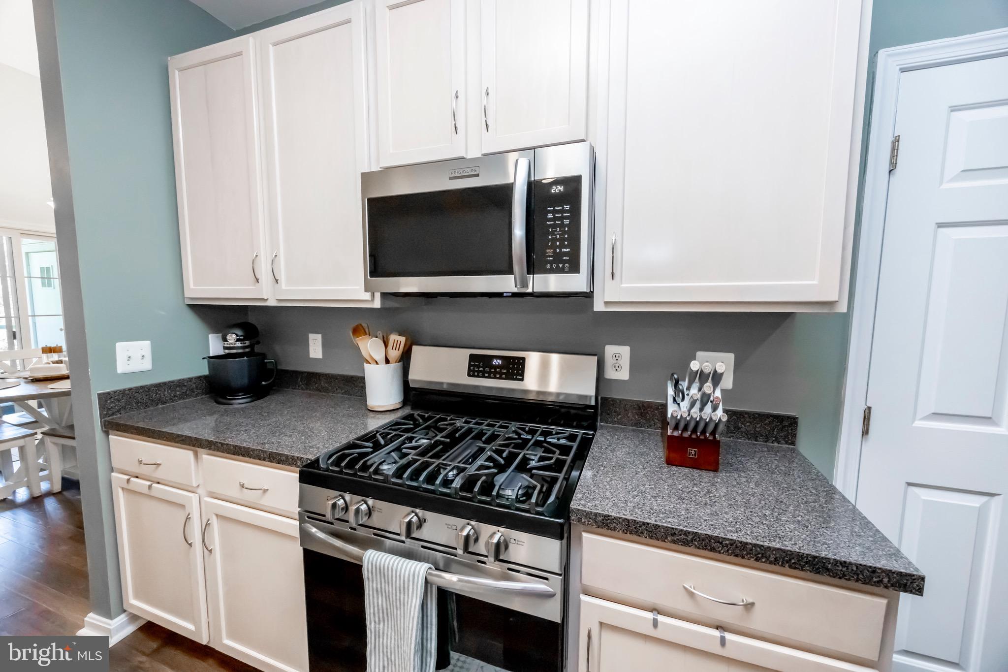 HOLLINGTON - Residential