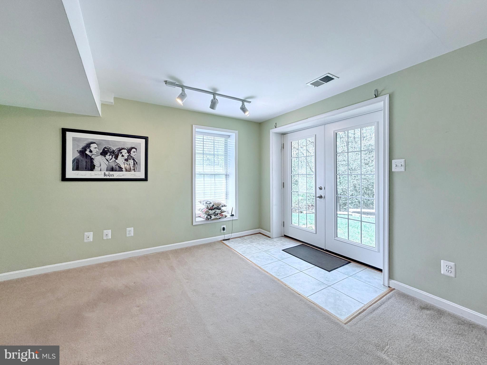 KINGS GRANT LA PLATA - Residential