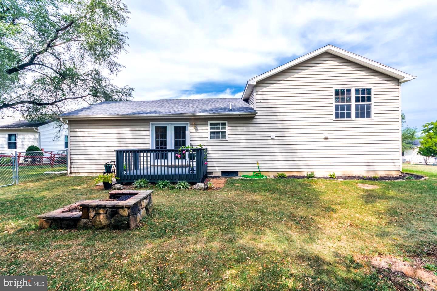 PIKESIDE MEADOWS - Residential