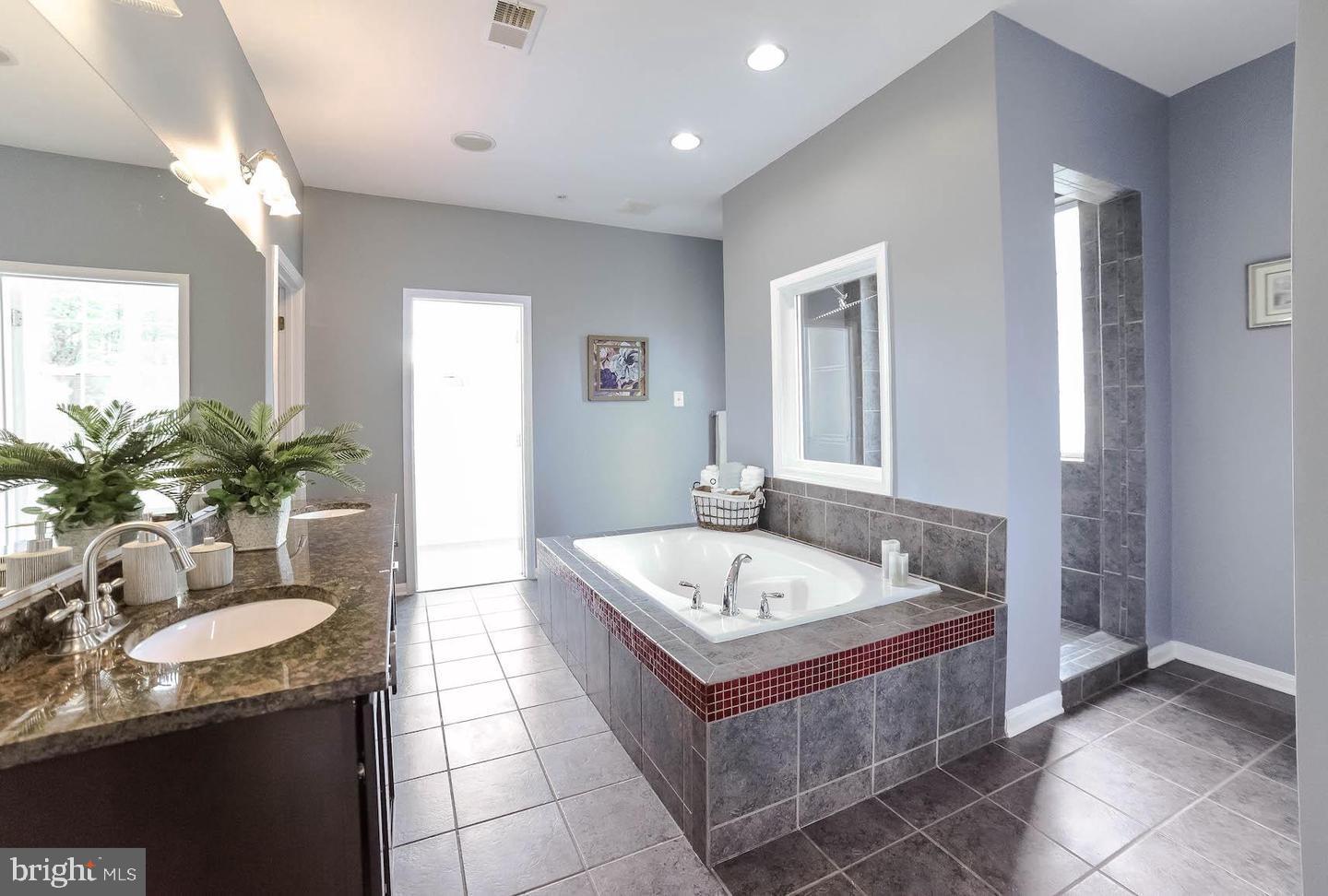 TIMBER RIDGE - Residential