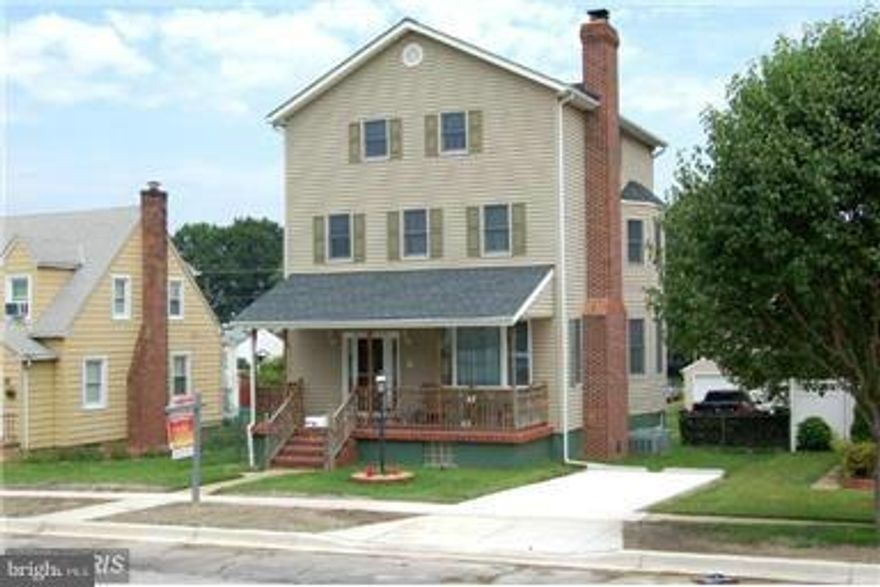 Move Right In !!! Lovely 3 Story Colonial Home.Tile Floor Entry to a Grand 9 ft Ceiling Hardwood Livingroom and Diningroom.Gourmet Kitchen,with Granite Ctrs,Master Suite with Soaker Tub and Seperate Steam Shower,Large 3rd Flr Familyroom with Wet Bar,with Views of Baltimore Harbor and the Cruise Ships.Fenced Rear Yard,Close to Inner Harbor,Ft Meade,Shopping and Schools.