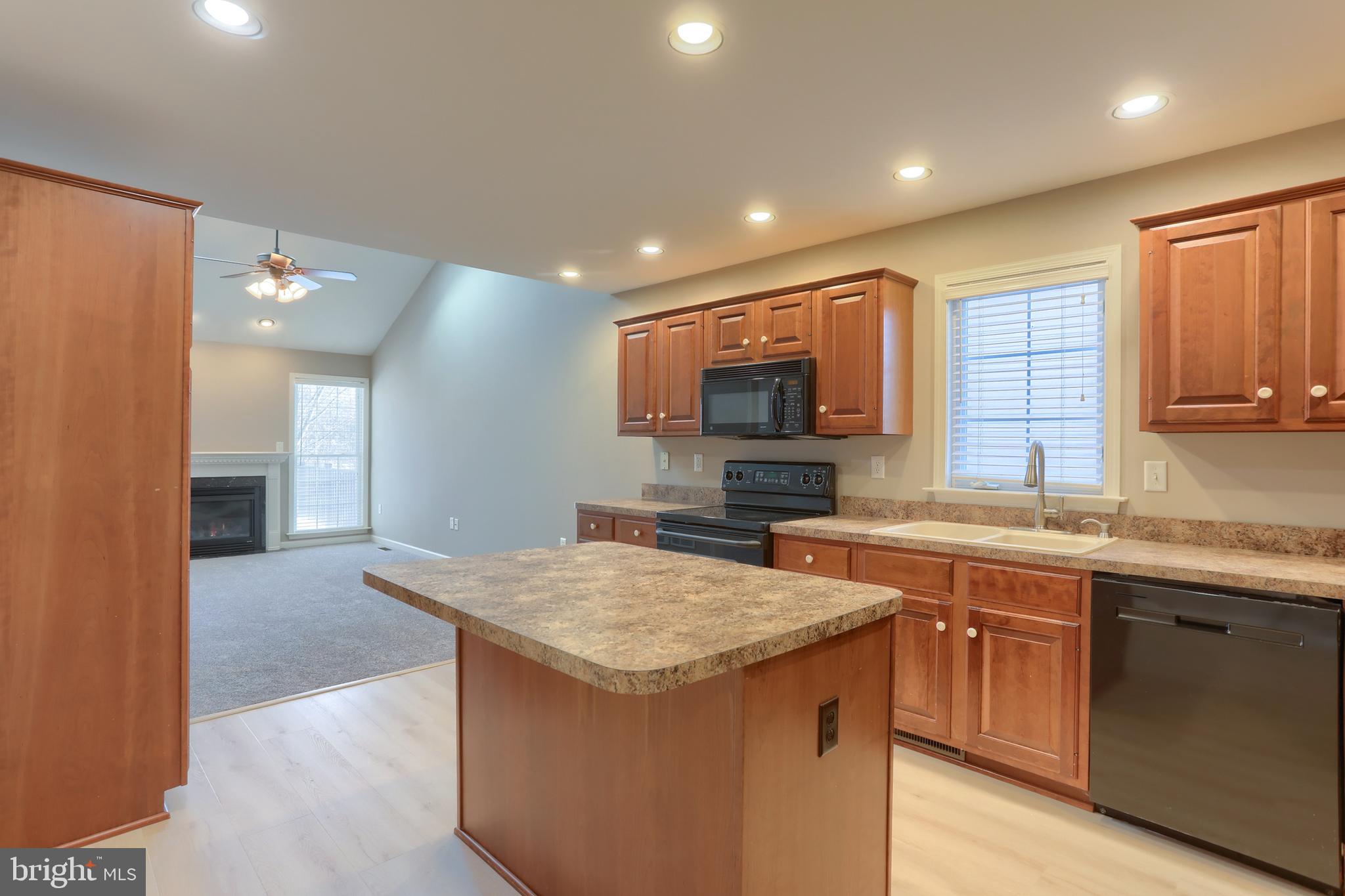 BRYNFIELD - Residential