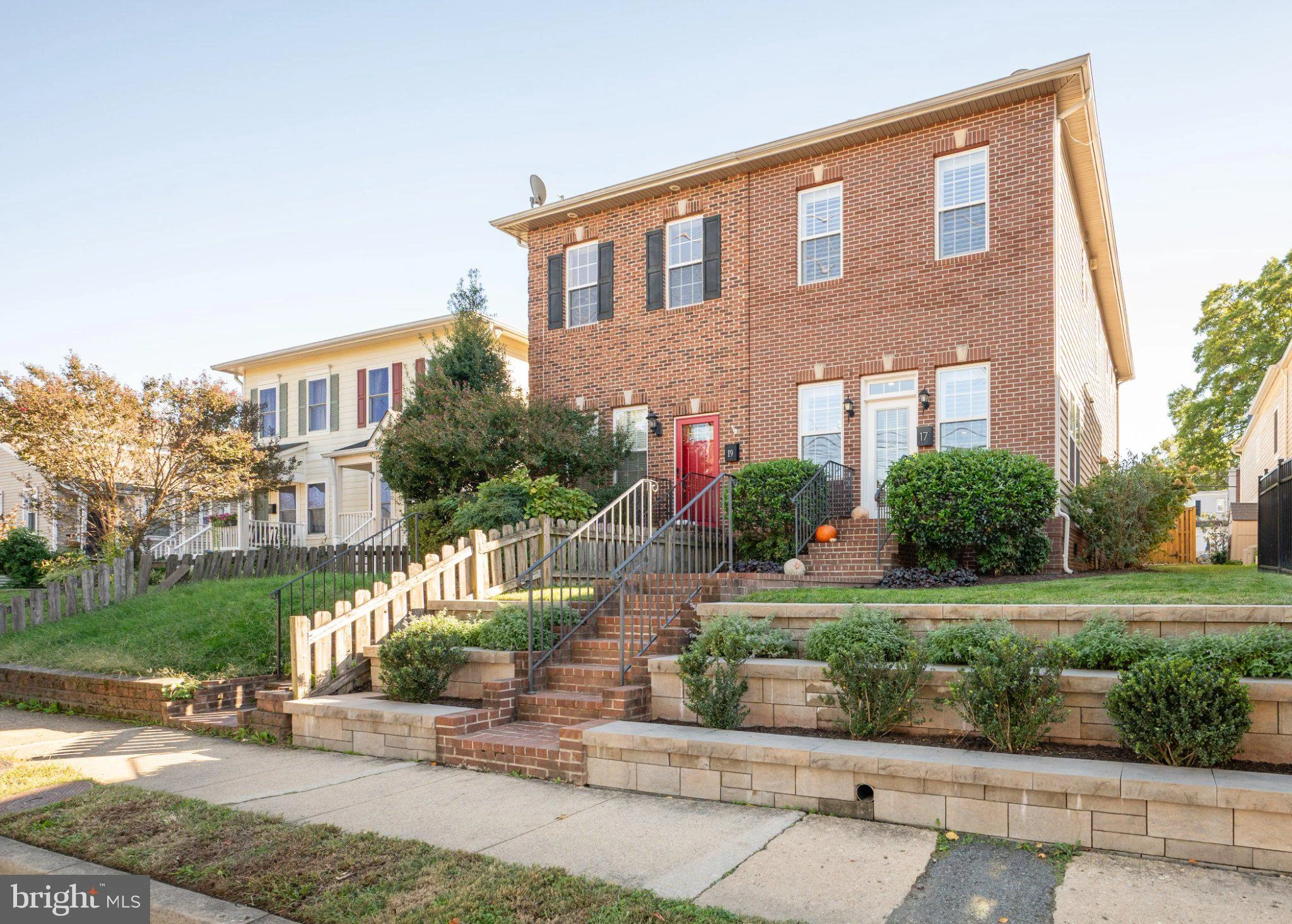 17 E Reed Avenue