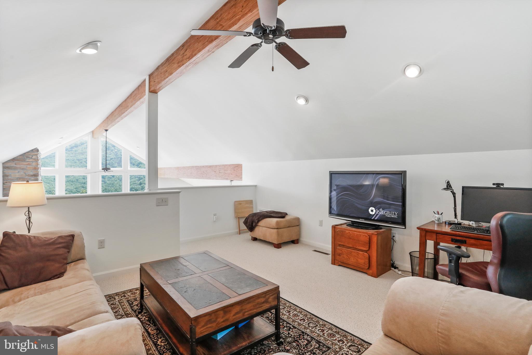 THE WOODS - Residential