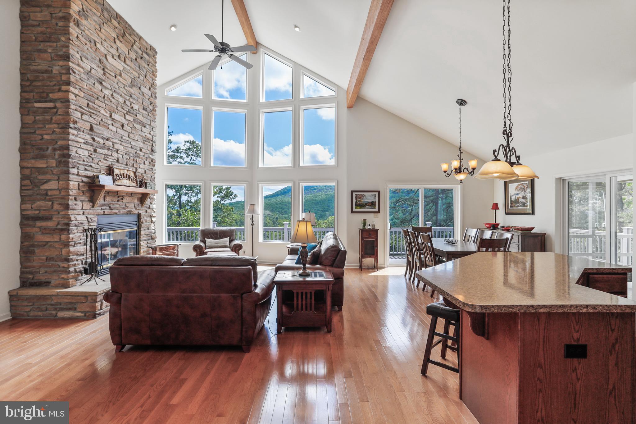 THE WOODS - Residential