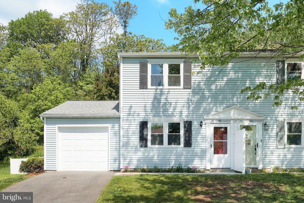 Photo of 1059 Cloverton Drive, COLUMBIA, PA 17512 (MLS # PALA2069380)