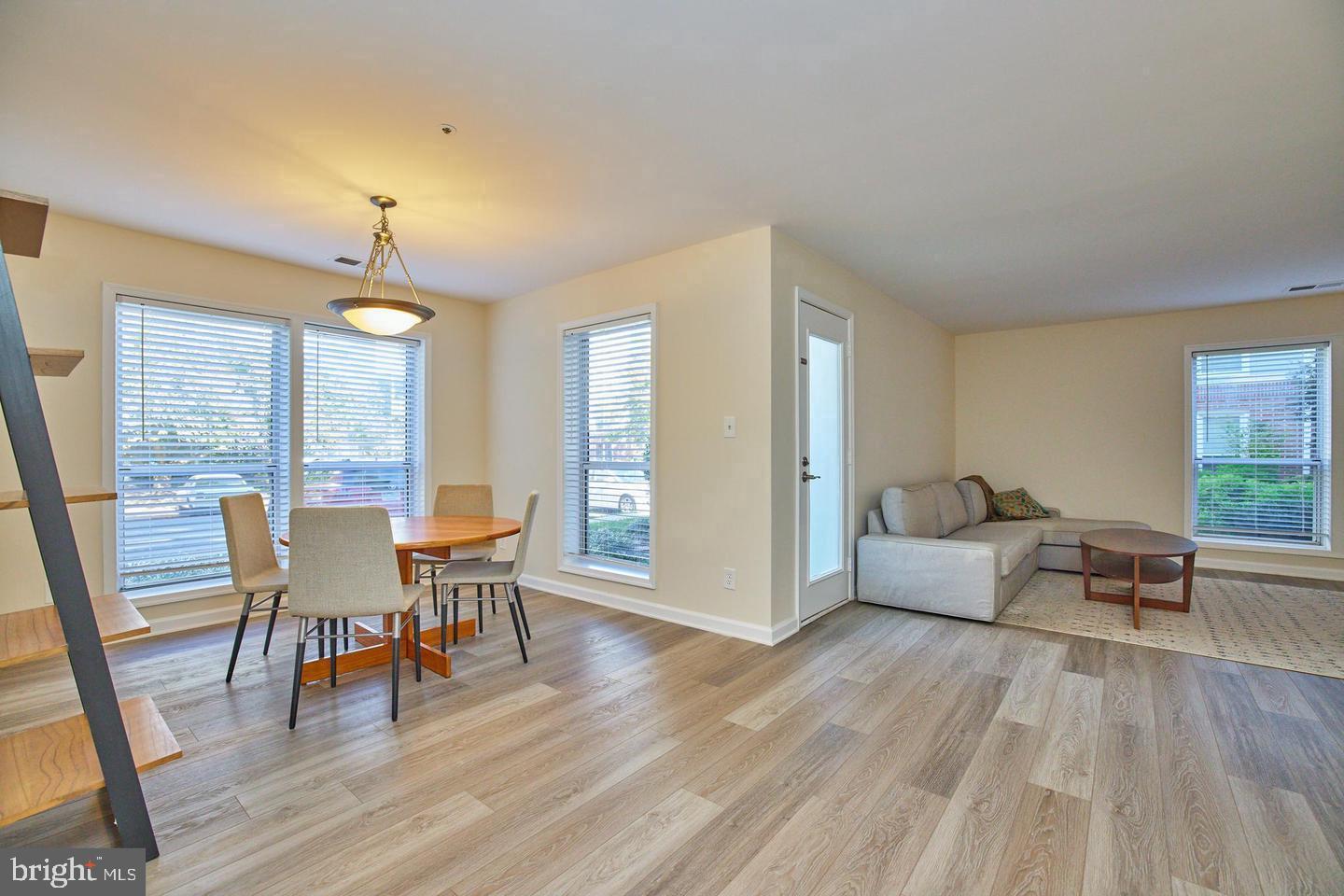 3178 SUMMIT SQUARE DRIVE 3-A2
