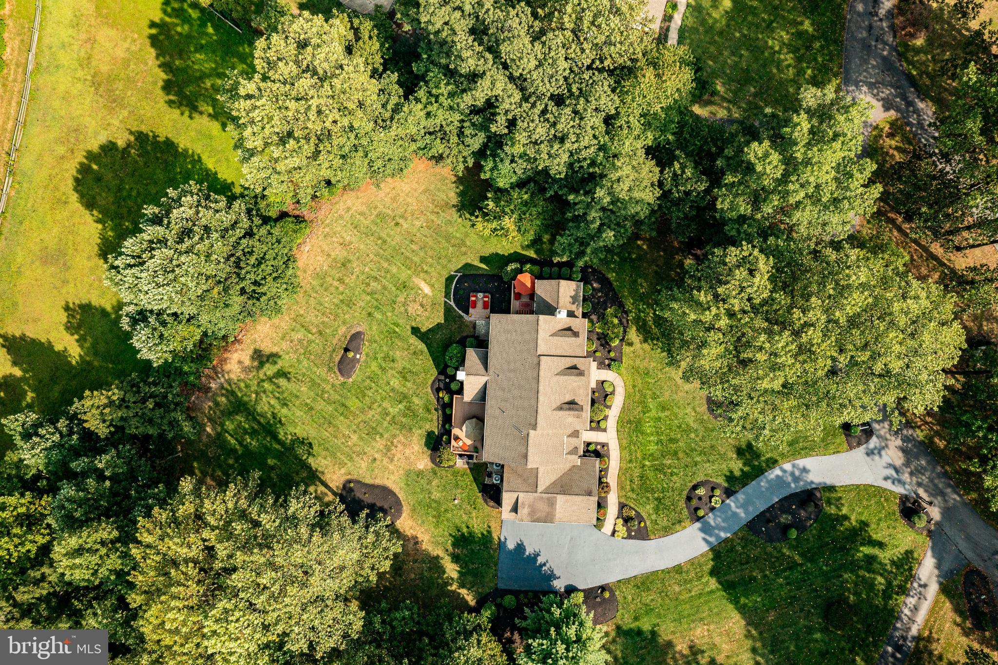1227 TULLAMORE CIRCLE
