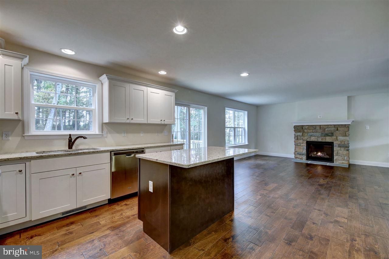 SHERWOOD FOREST - Residential