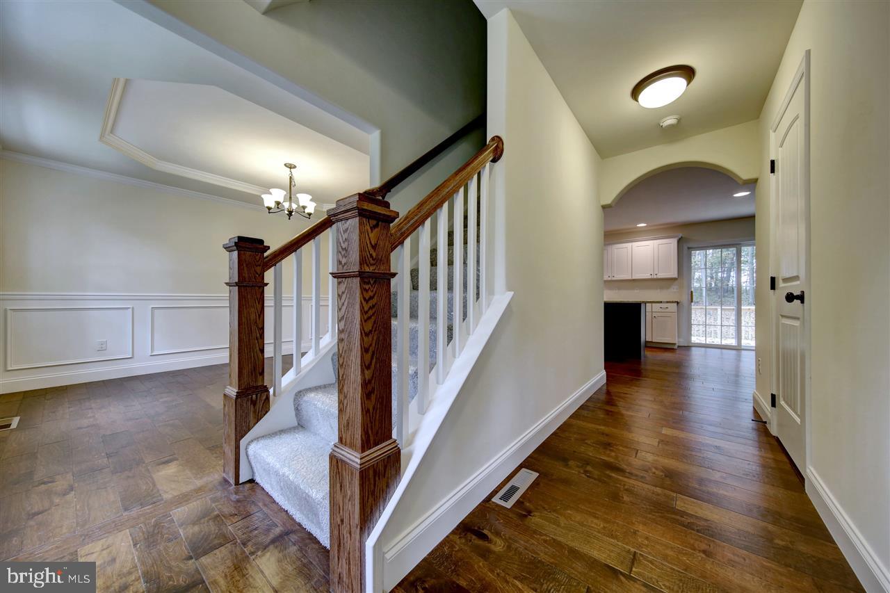 SHERWOOD FOREST - Residential