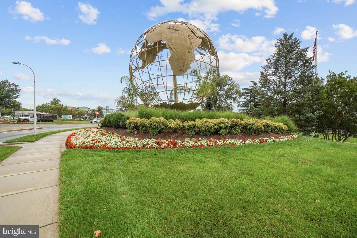 ROSSMOOR MUTUAL #18 - Residential