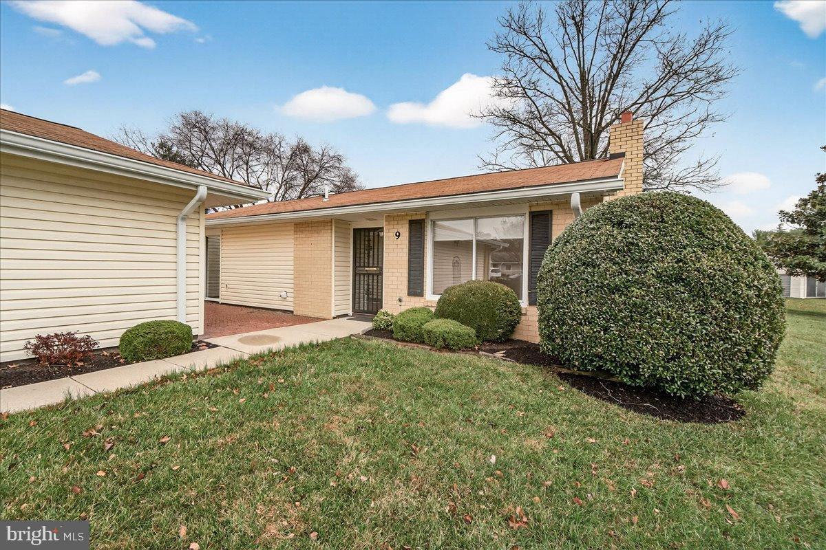 ROSSMOOR MUTUAL #18 - Residential