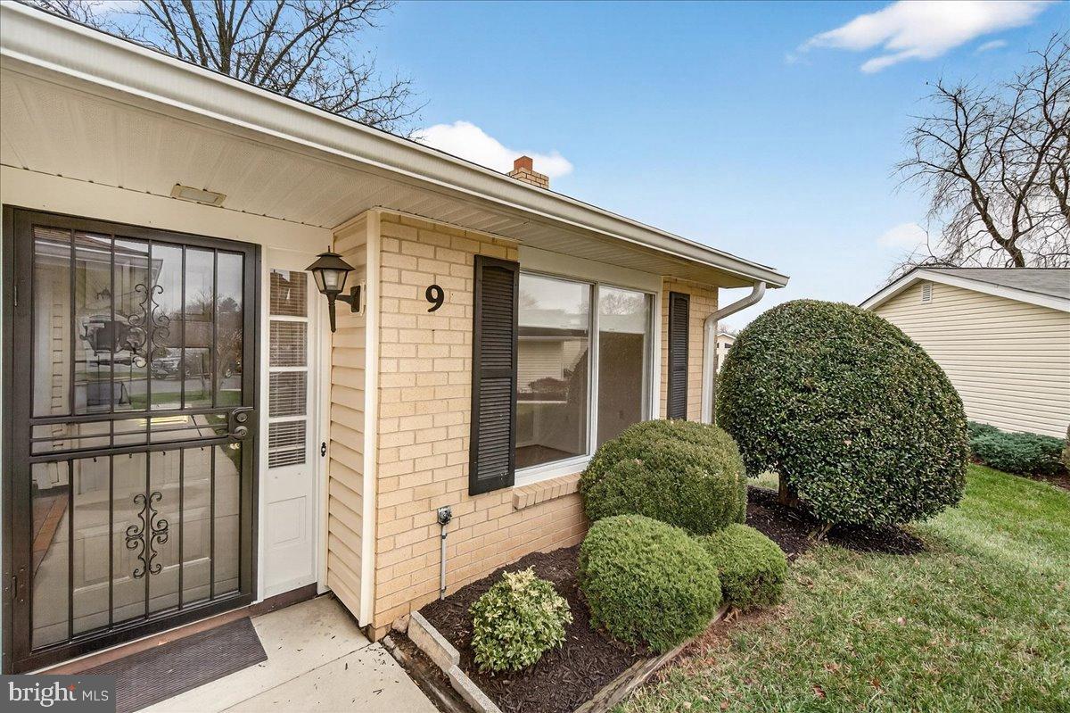 9 FITZHUGH COURT 71-B