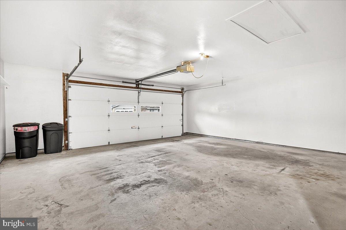 ROSSMOOR MUTUAL #18 - Residential