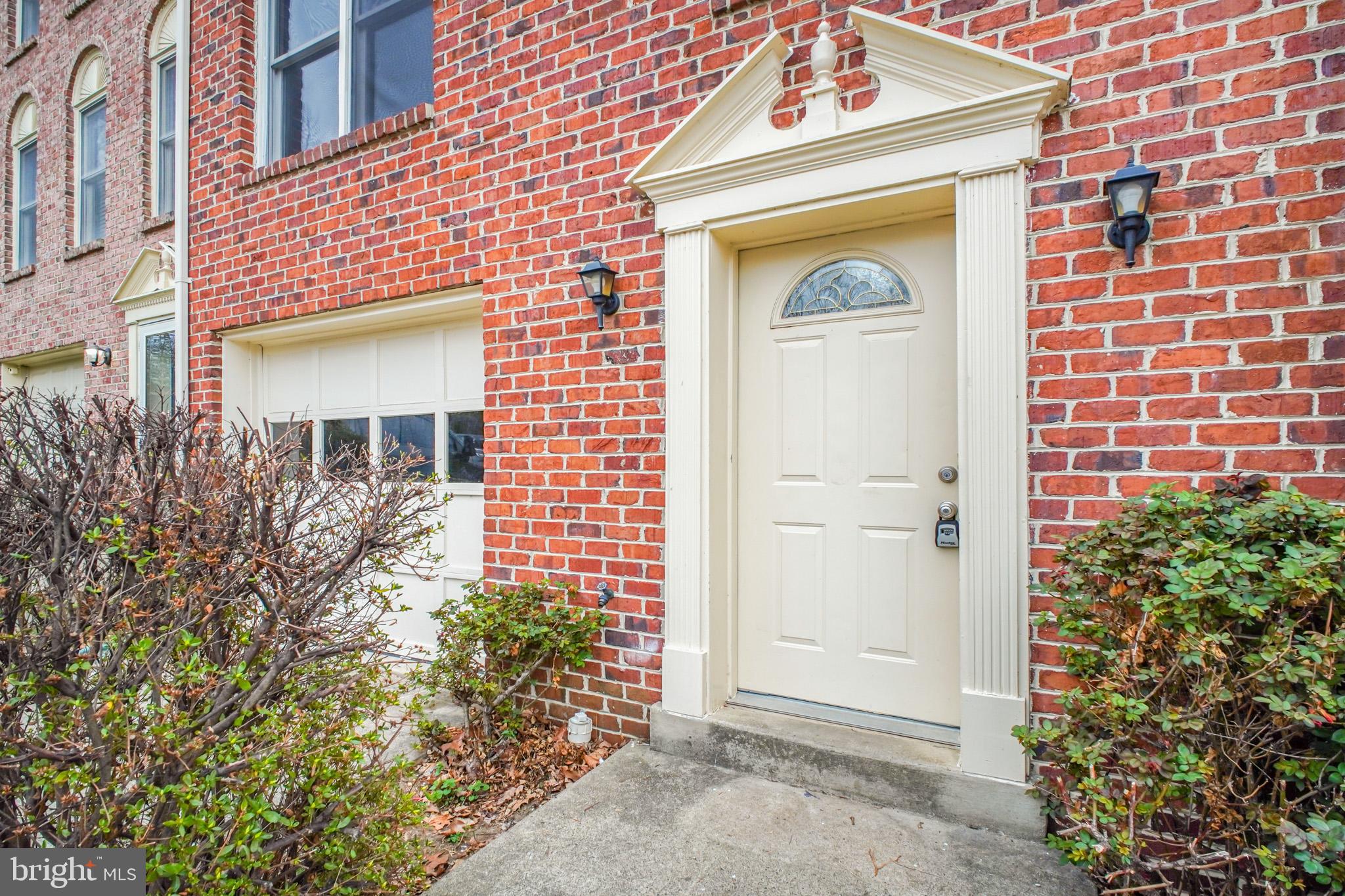 TOWNES OF ASHLEIGH - Residential