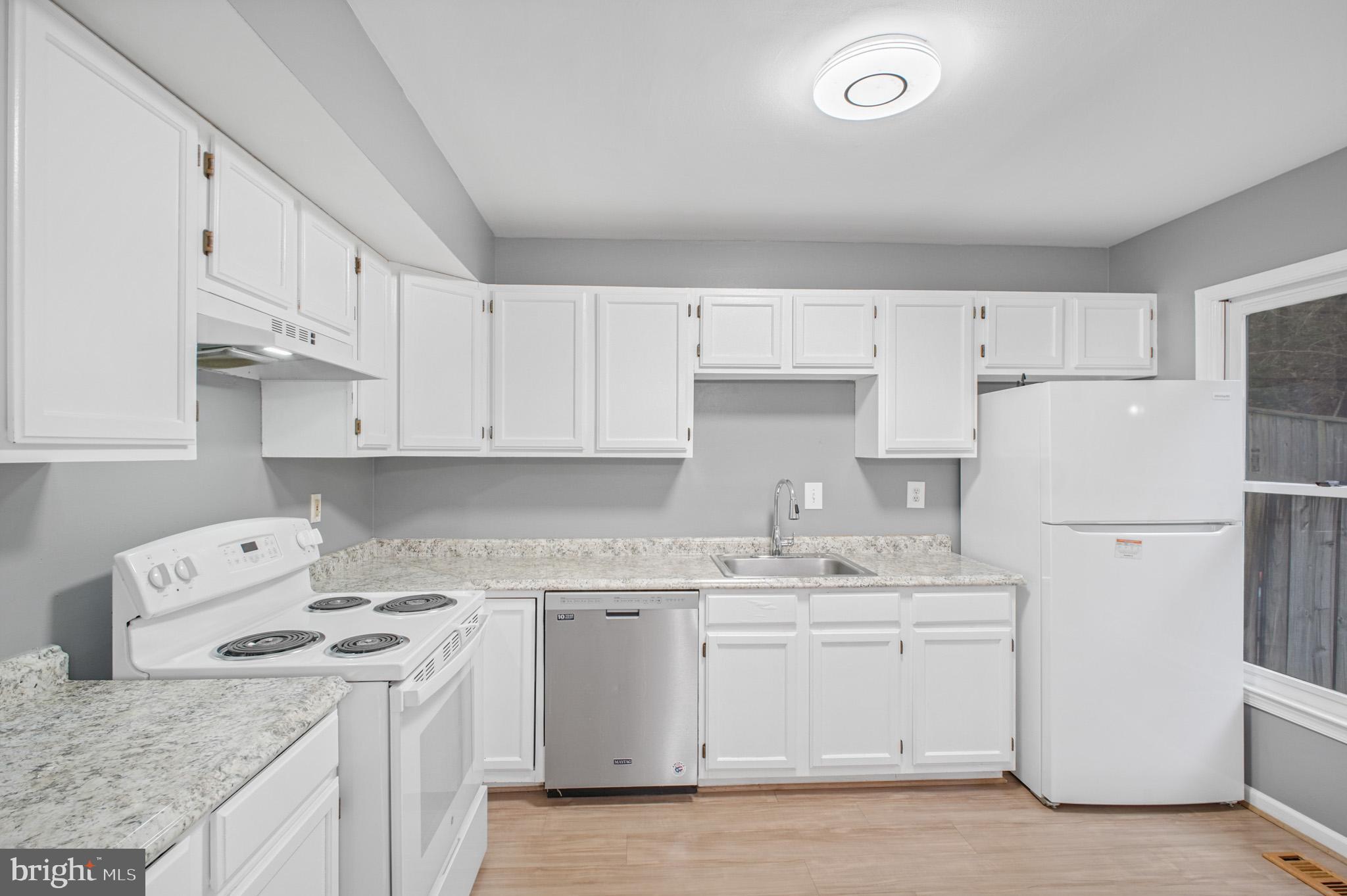 TOWNES OF ASHLEIGH - Residential