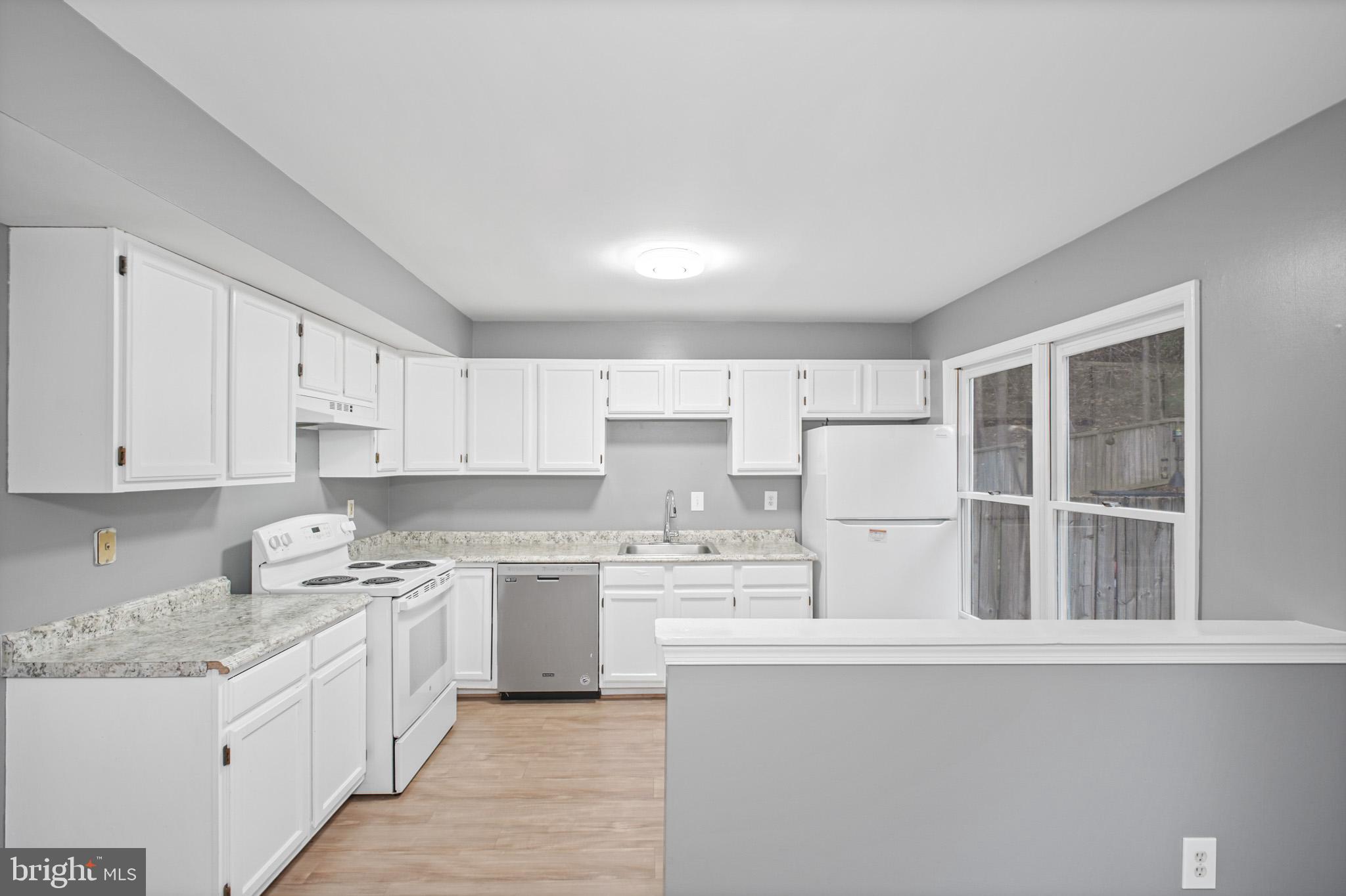 TOWNES OF ASHLEIGH - Residential