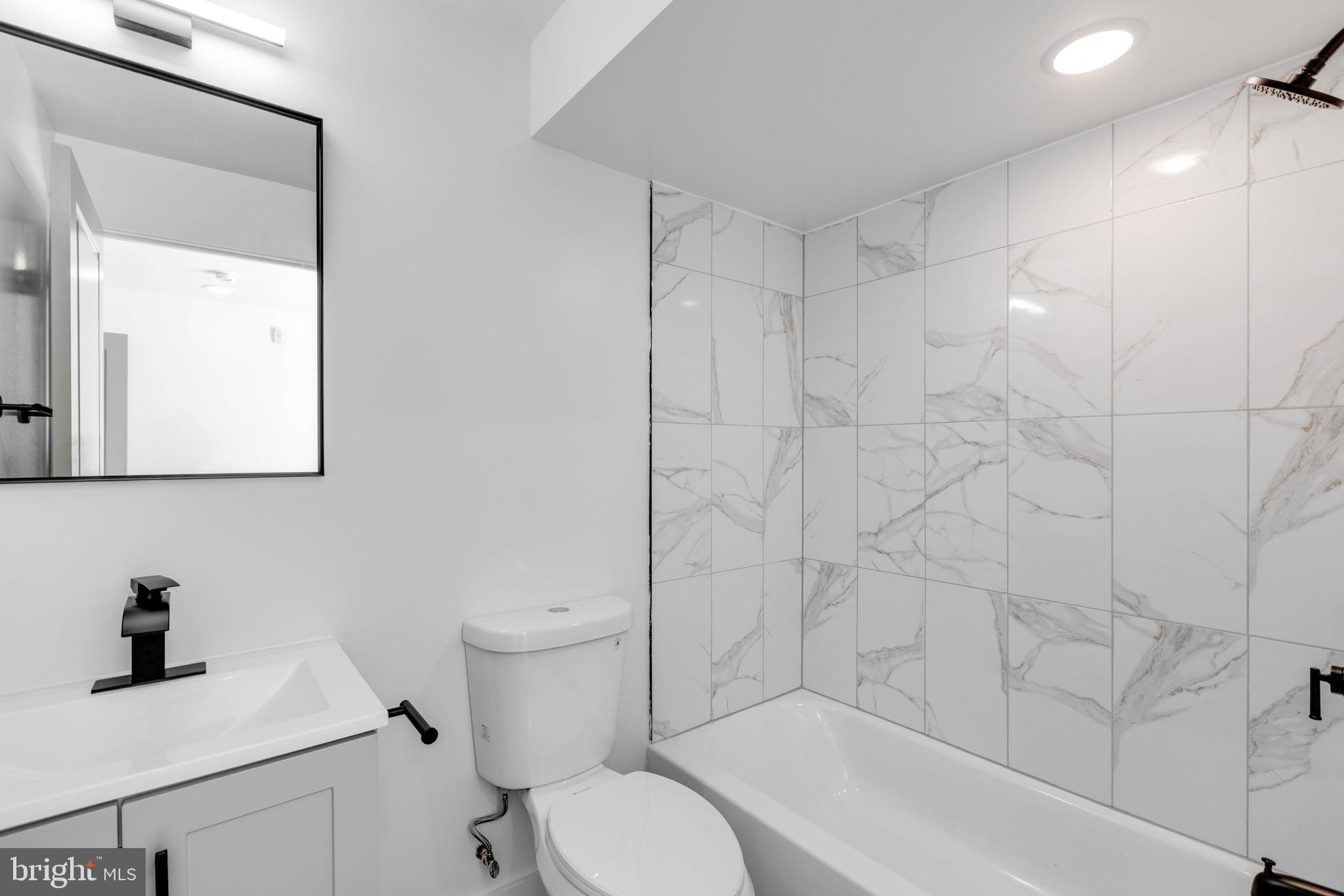 TEMPLE UNIVERSITY - Residential Lease