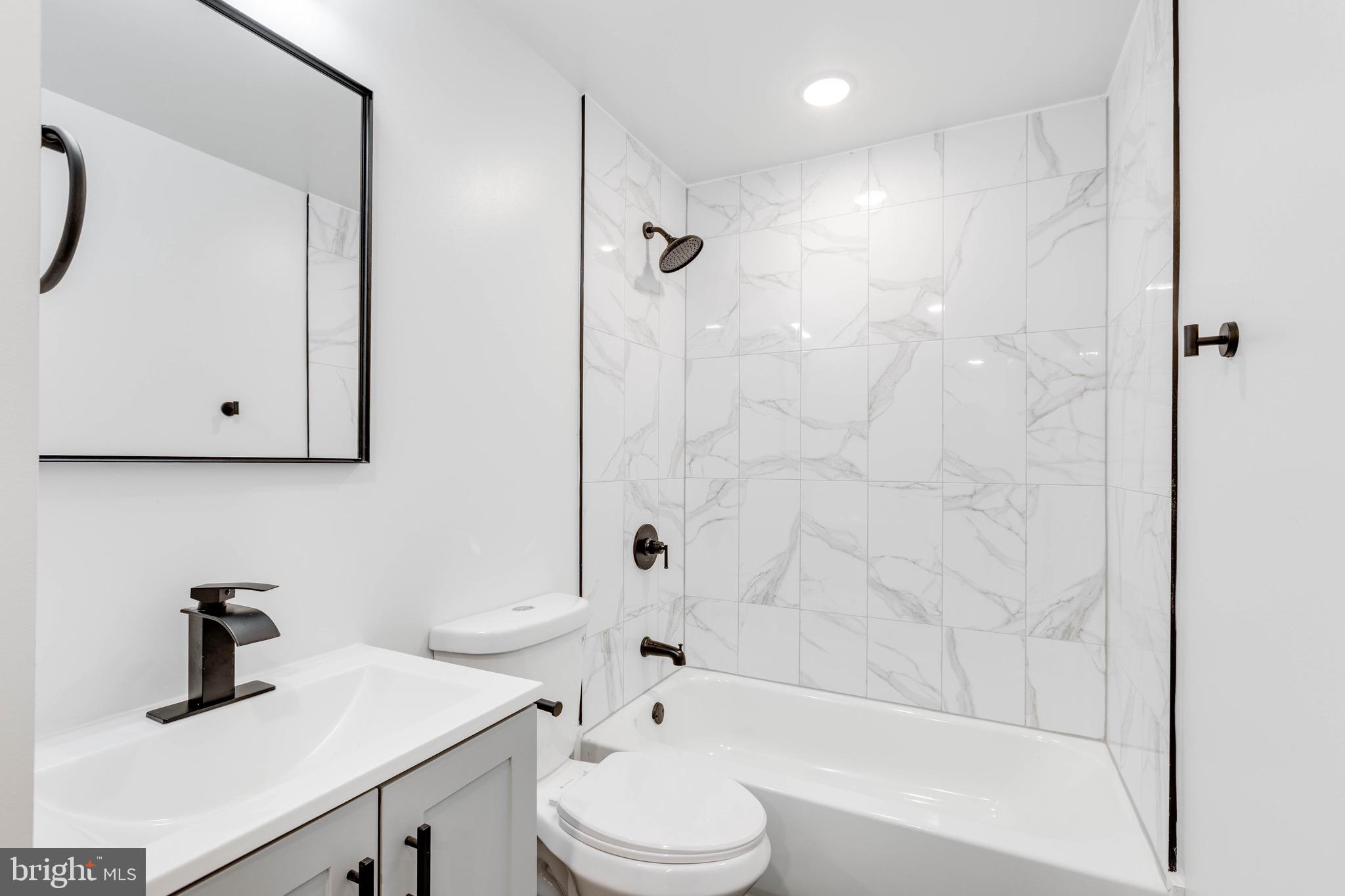 TEMPLE UNIVERSITY - Residential Lease