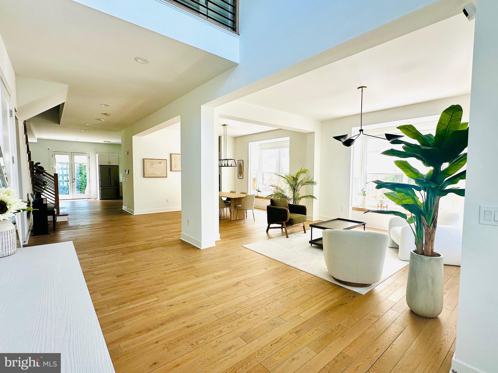 2033 GRIFFITH ROAD
