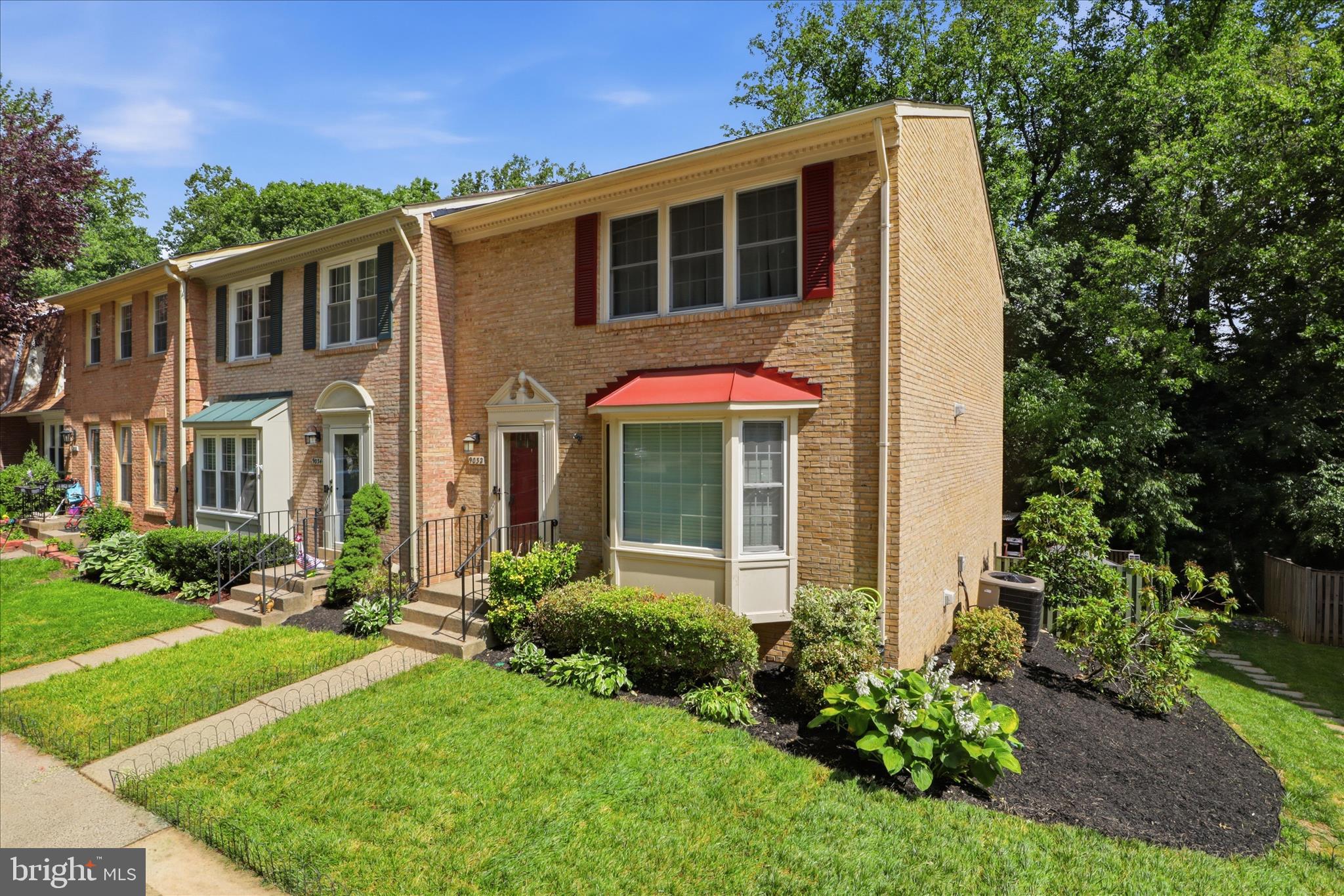 9032 ROSEWALL COURT