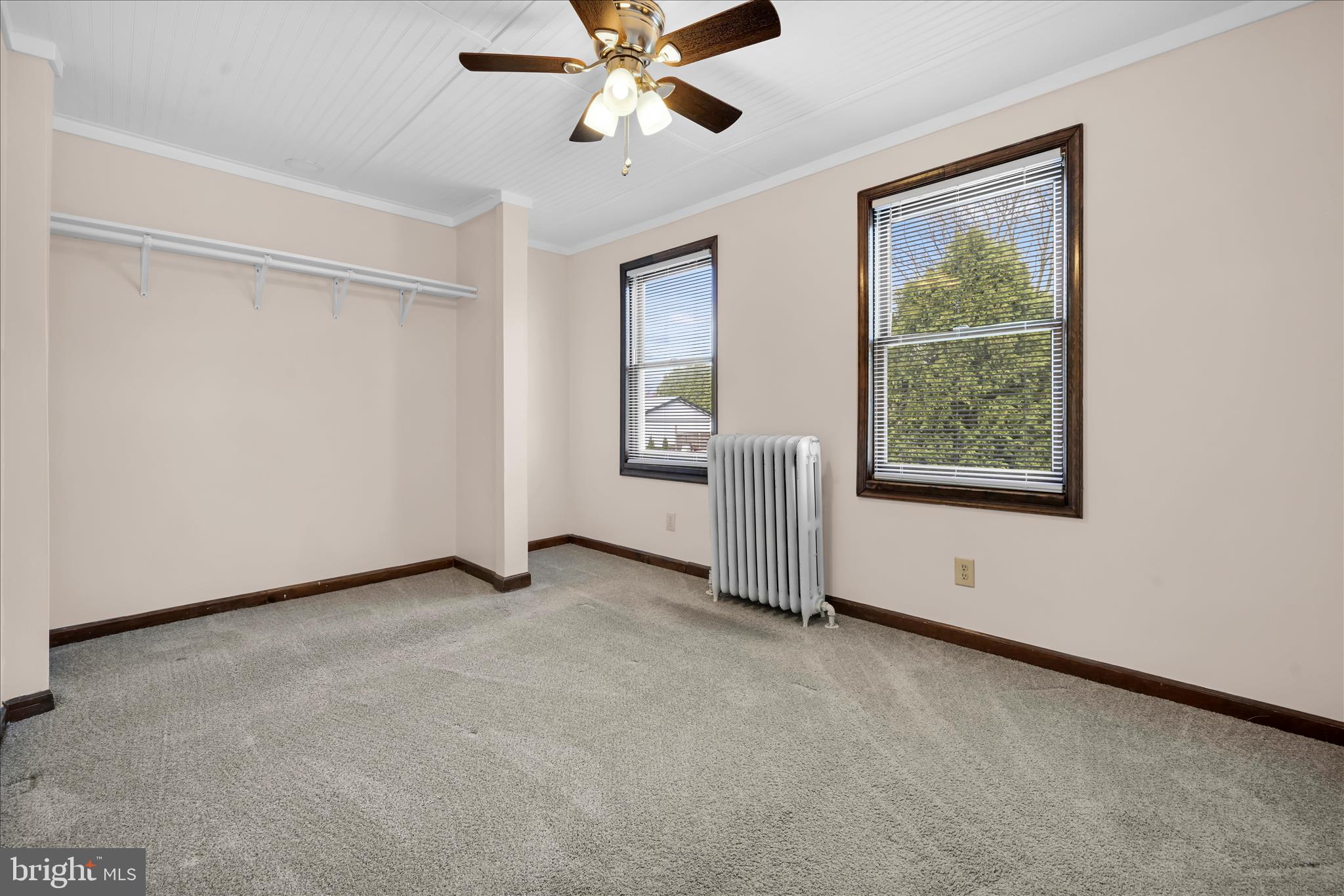 FRACKVILLE - Residential