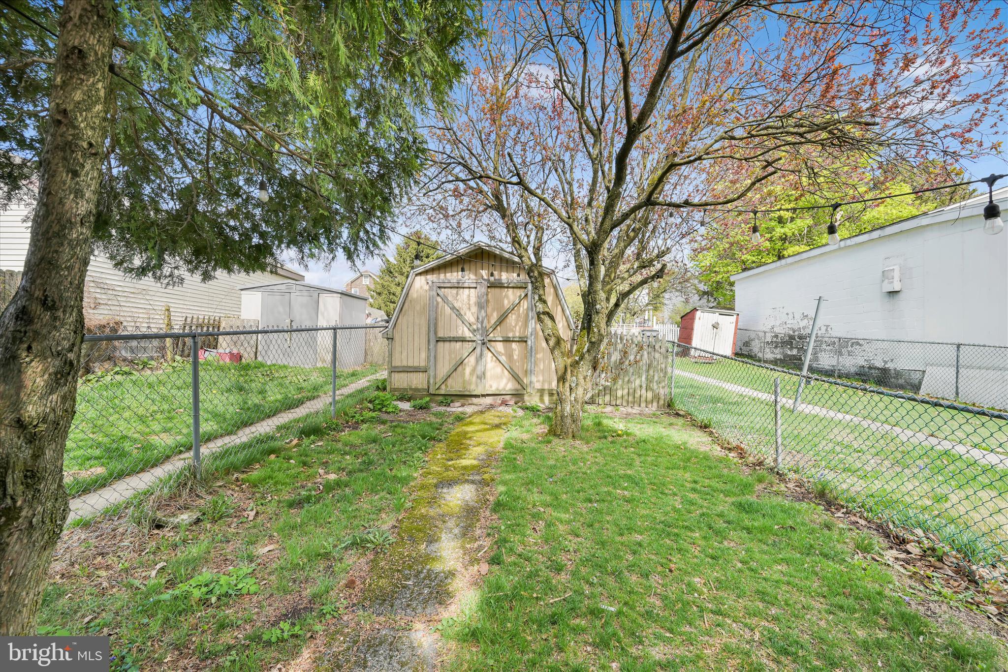 FRACKVILLE - Residential