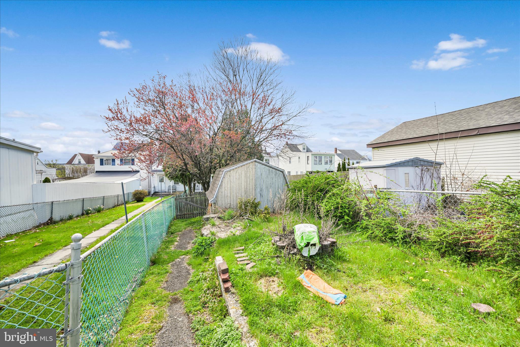 FRACKVILLE - Residential