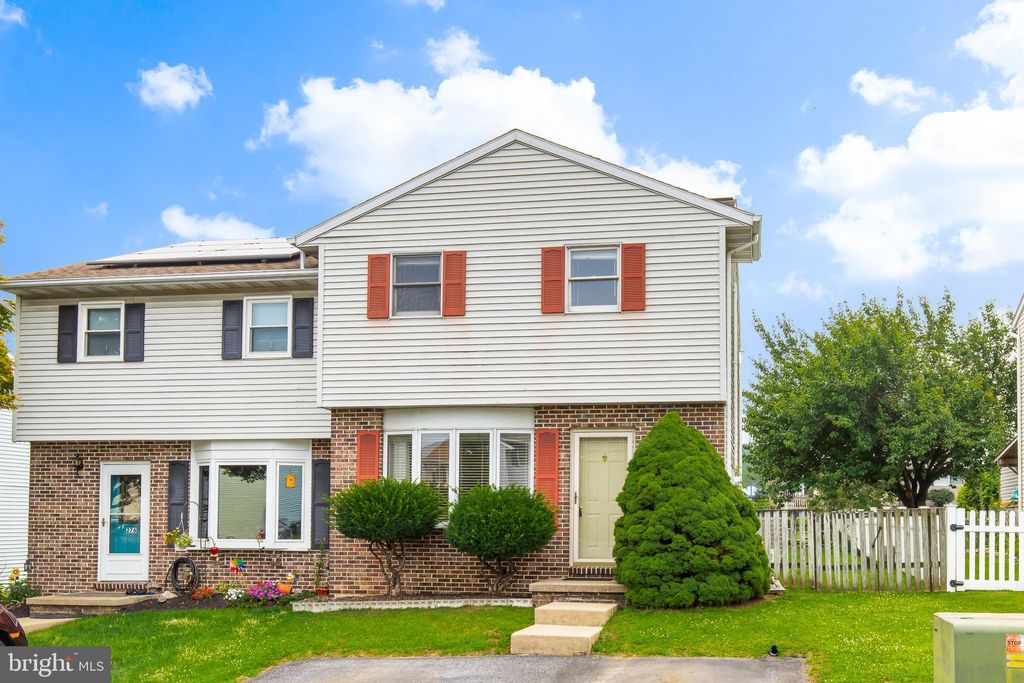 Photo of 274 Riverview Drive, Ephrata, PA 17522 (MLS # PALA2054680)