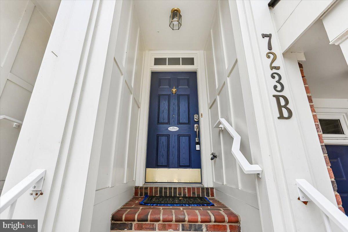 723 MAIN STREET B 723-B