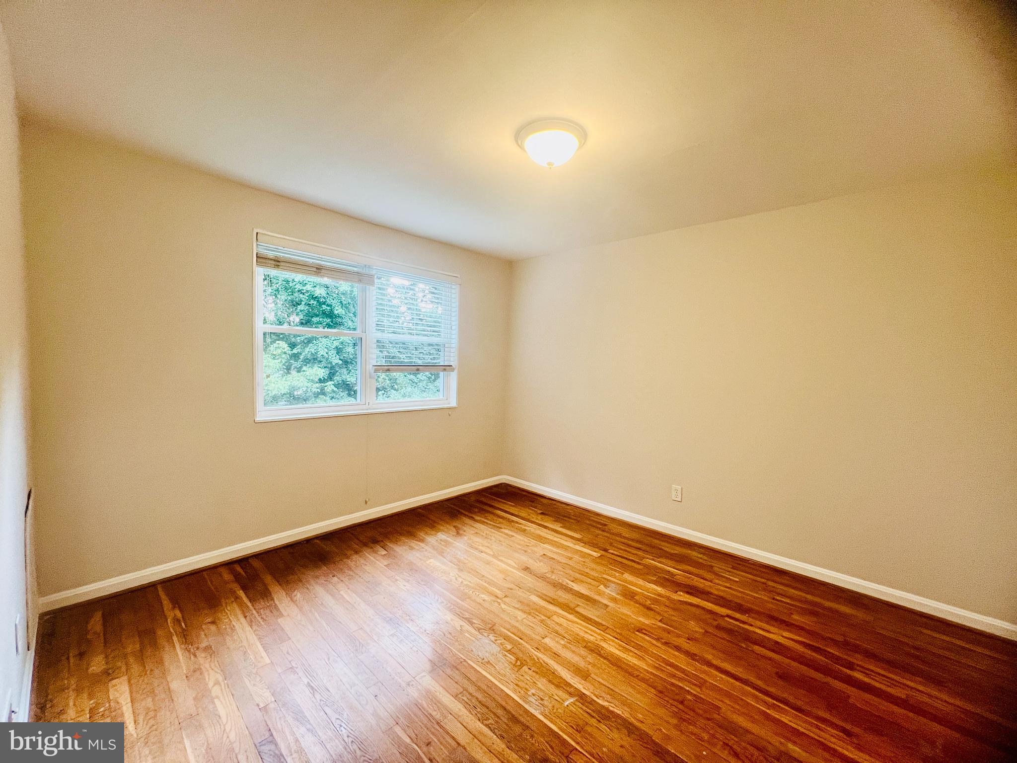 OXON RUN HILLS - Residential Lease