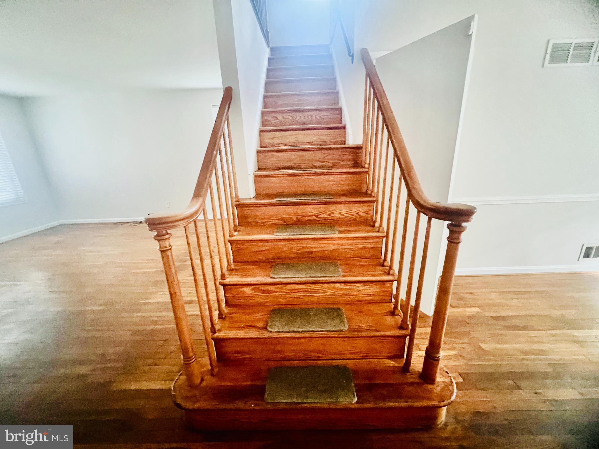 OXON RUN HILLS - Residential Lease