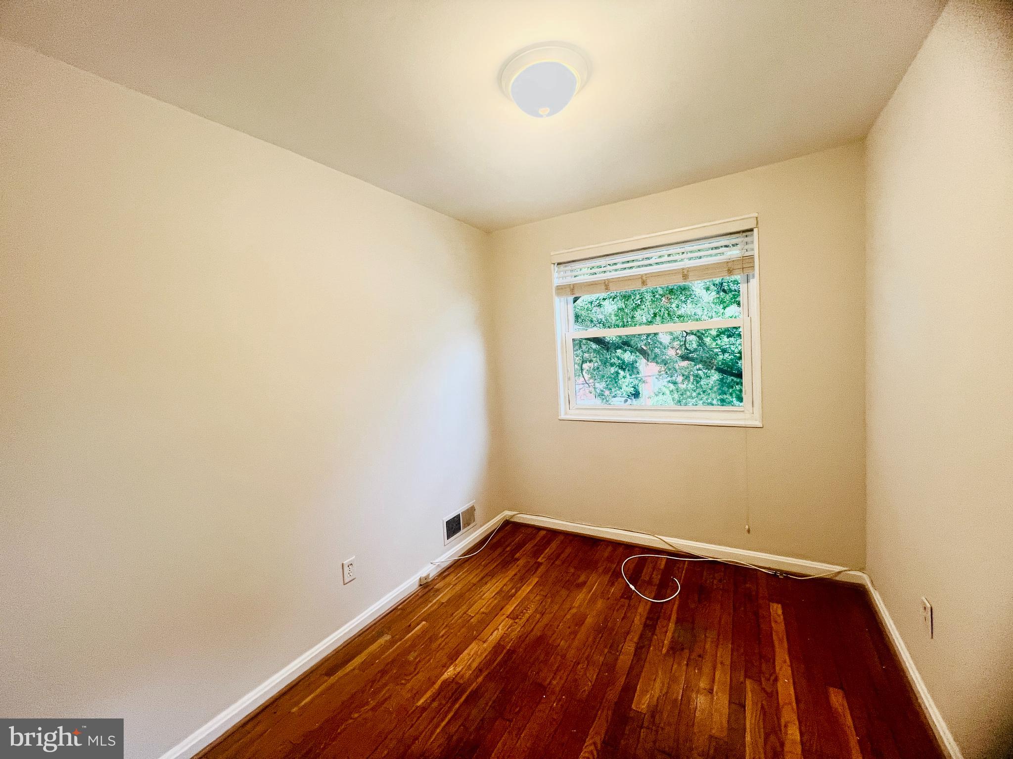 OXON RUN HILLS - Residential Lease