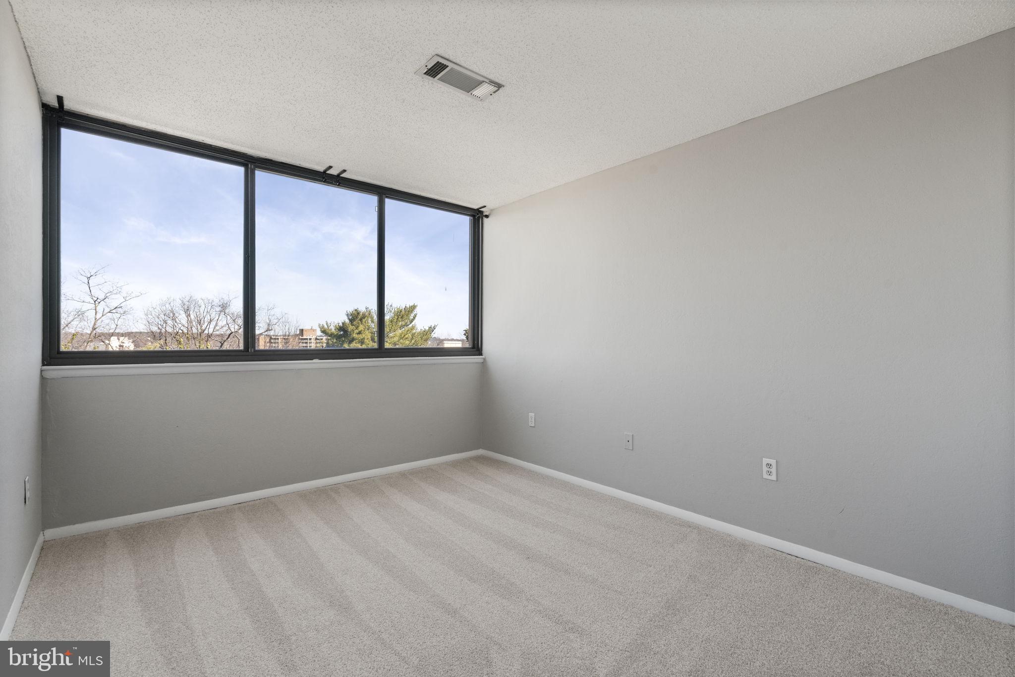 EOS TWENTY-ONE - Residential