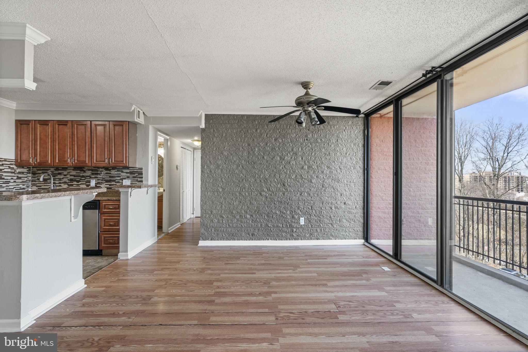 EOS TWENTY-ONE - Residential