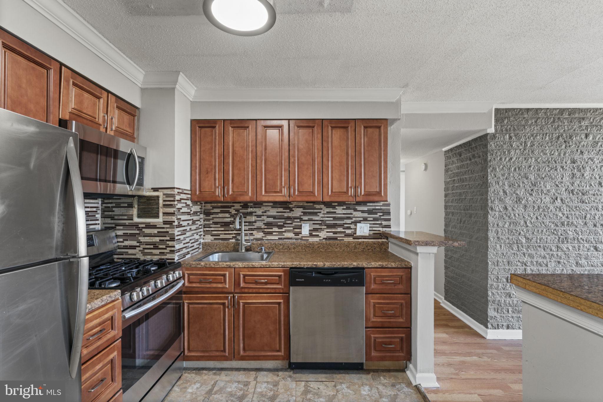 EOS TWENTY-ONE - Residential