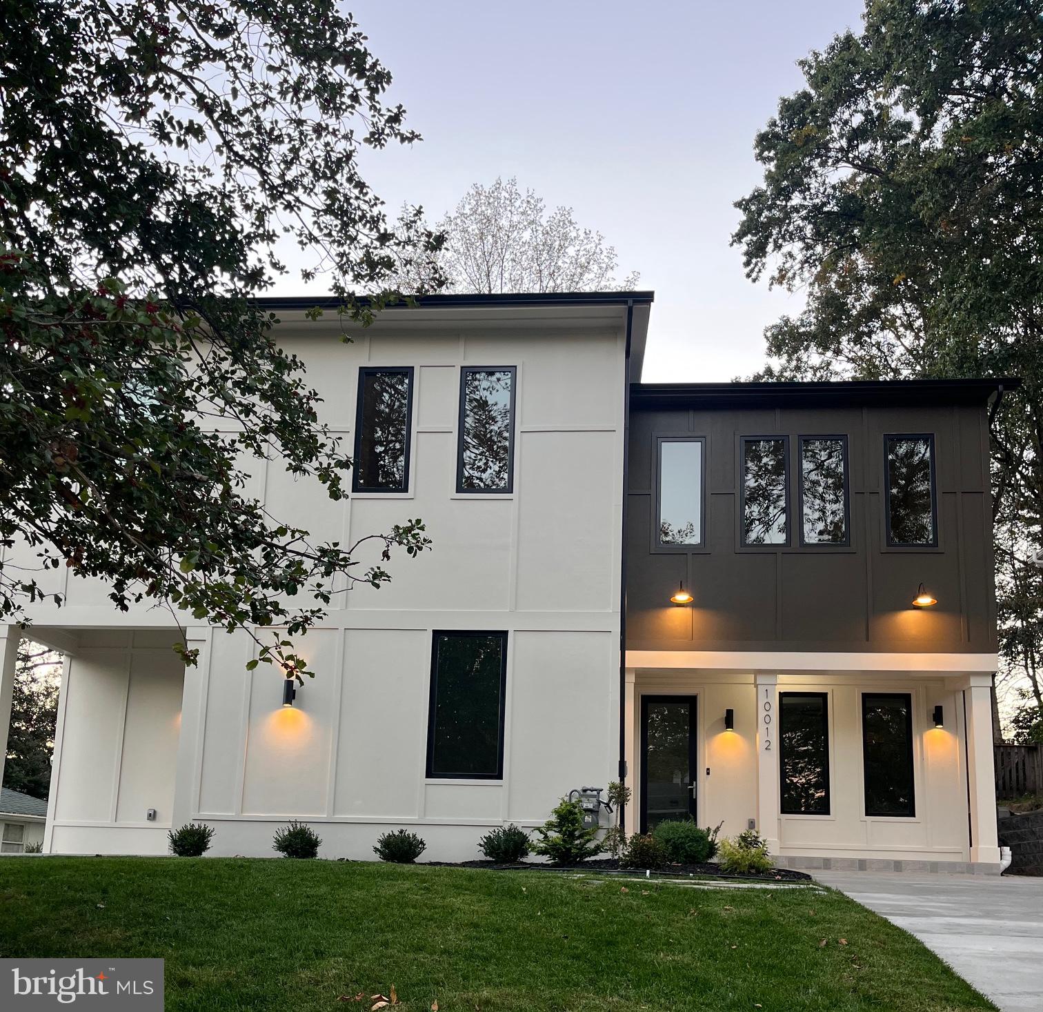 10012 MENLO AVENUE