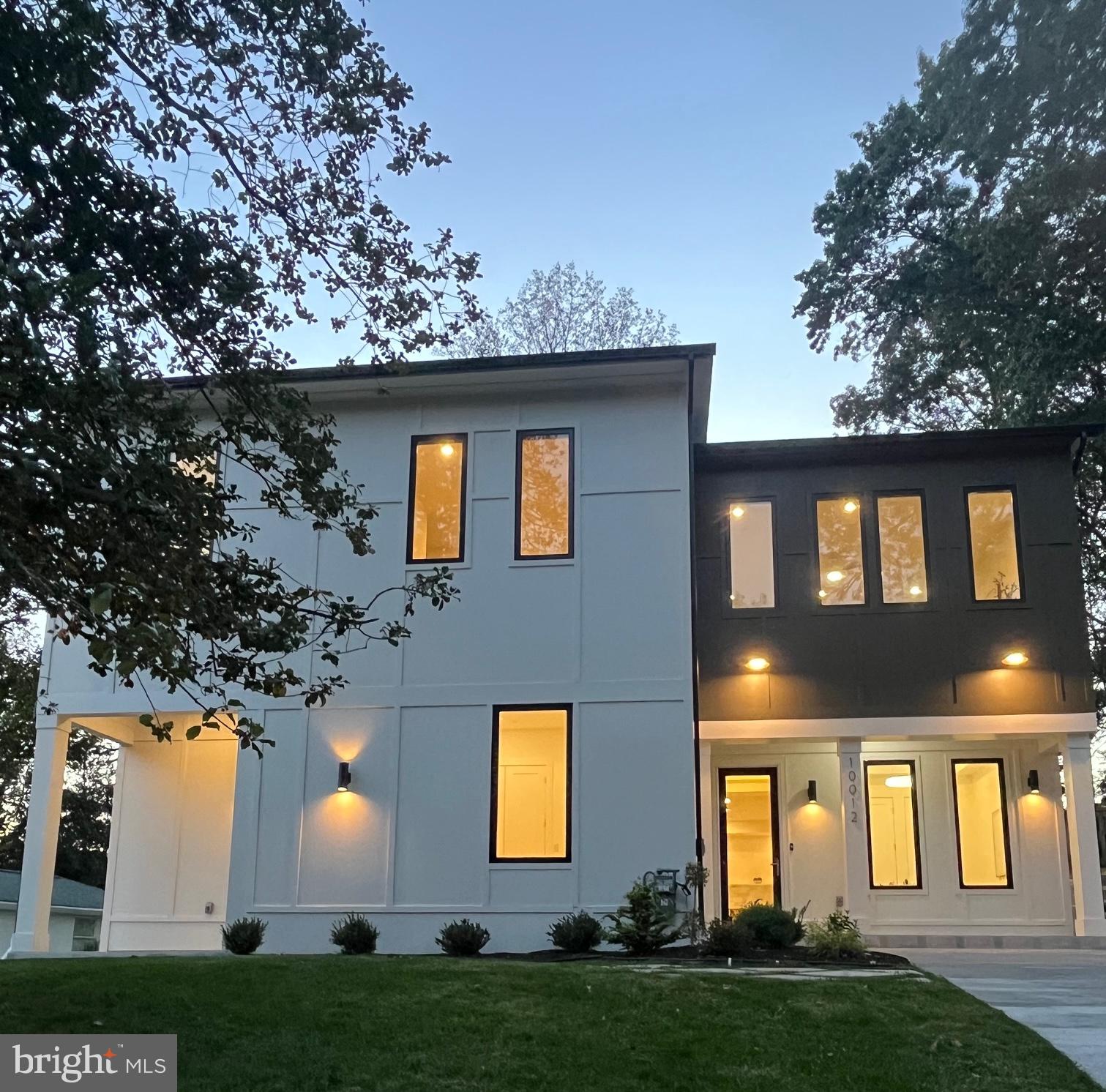 10012 MENLO AVENUE